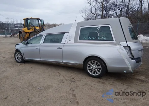2014 Cadillac Xts B9Q Coachbuilder Funeral Coach z USA, uszkodzony, nr VIN 2GEXG7U31E9500485